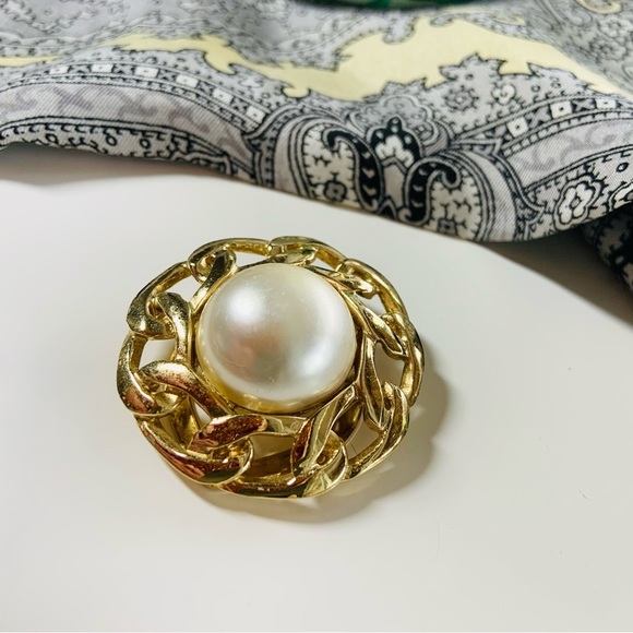 Butler vintage scarf clip 🇨🇦 - Picture 2 of 6